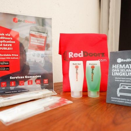 Reddoorz @ Jalan Raya Semat Canggu Albergue Bali Exterior foto