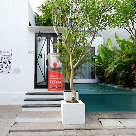 Reddoorz @ Jalan Raya Semat Canggu Albergue Bali Exterior foto