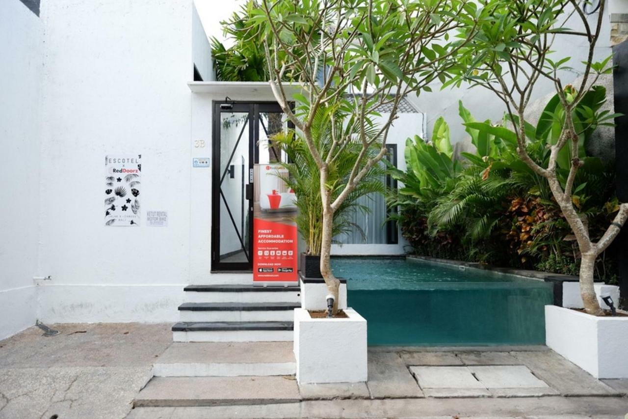 Reddoorz @ Jalan Raya Semat Canggu Albergue Bali Exterior foto
