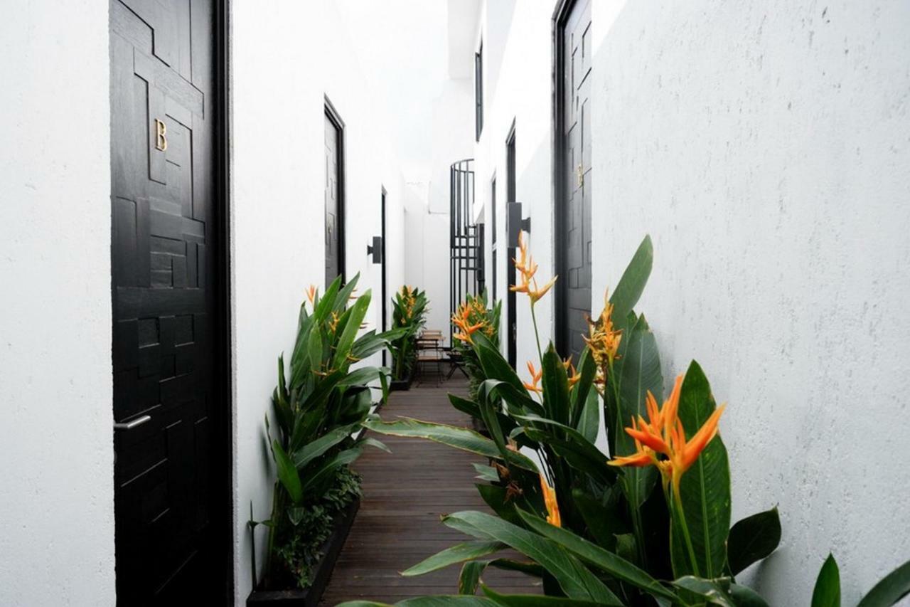 Reddoorz @ Jalan Raya Semat Canggu Albergue Bali Exterior foto