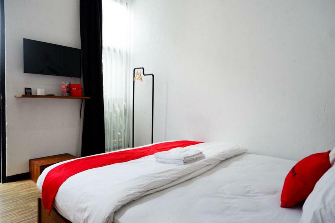 Reddoorz @ Jalan Raya Semat Canggu Albergue Bali Exterior foto
